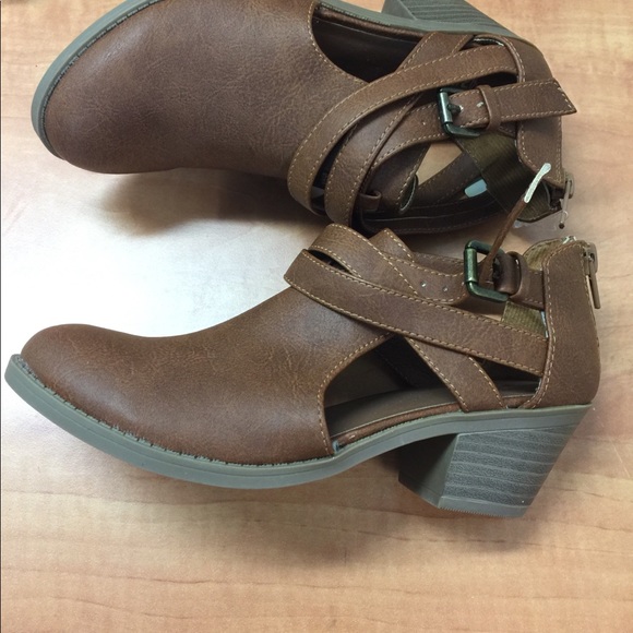 Time and Tru Girls Simple Thong Sandal - Picture 5 of 7